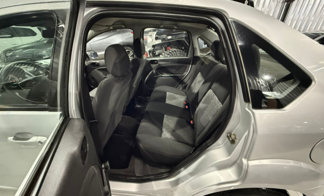 Ford Fiesta Sedan SE 1.6 16V Flex 4p 2011 Flex-10