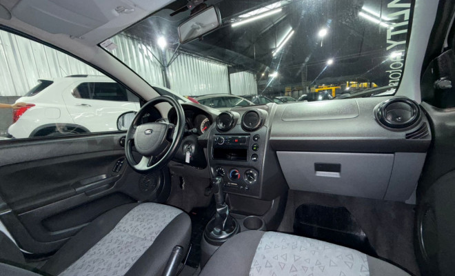Ford Fiesta Sedan SE 1.6 16V Flex 4p 2011 Flex-8