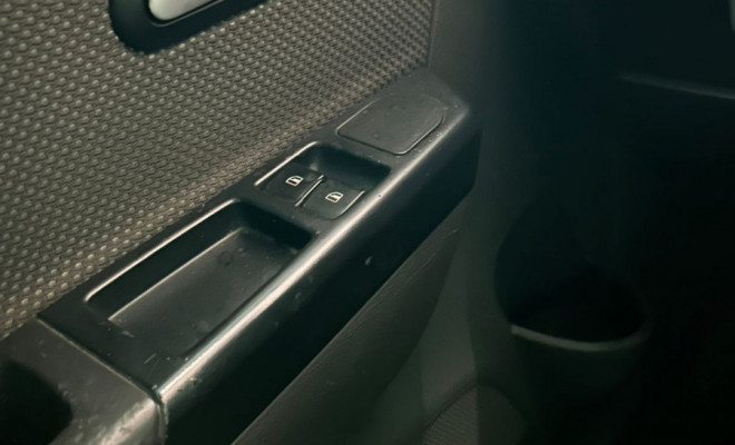 VW - VolksWagen Fox 1.0 Mi Total Flex 8V 5p 2011 Flex-12