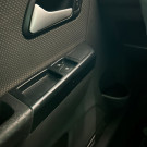 VW - VolksWagen Fox 1.0 Mi Total Flex 8V 5p 2011 Flex-12