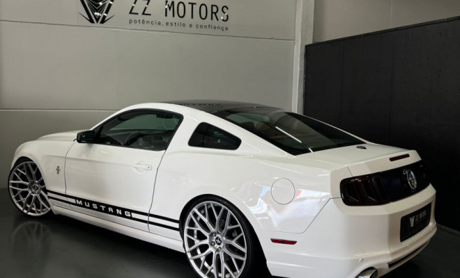 Ford Mustang 3.7 V6 Coupe 2013 Gasolina-7