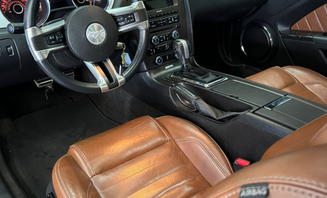 Ford Mustang 3.7 V6 Coupe 2013 Gasolina-3