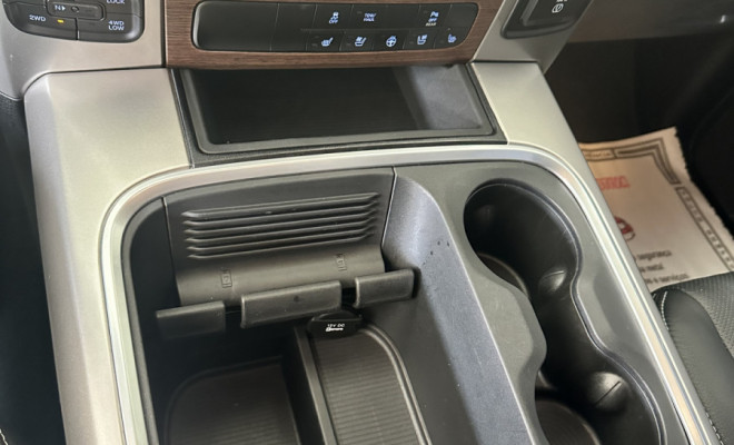 RAM CLASSIC LARAMIE NIGHT ED. 5.7 4X4 Aut. 2023 Gasolina-12