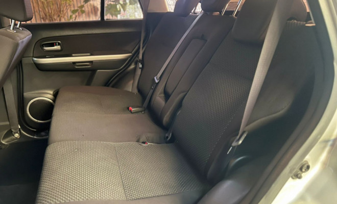 Suzuki Grand Vitara 2.0 16V 4x2/4x4 5p Mec. 2012 Gasolina-9