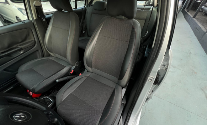 VW - VolksWagen Fox PRIME/Higli. 1.6 Total Flex 8V 5p 2011 Flex-5