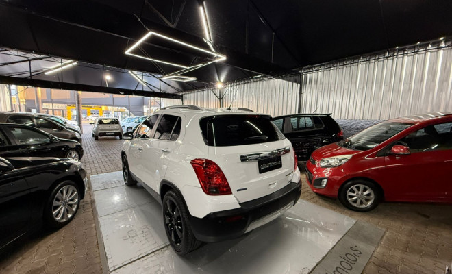 GM - Chevrolet TRACKER LTZ 1.8 16V Flex 4x2 Aut. 2014 Flex-4