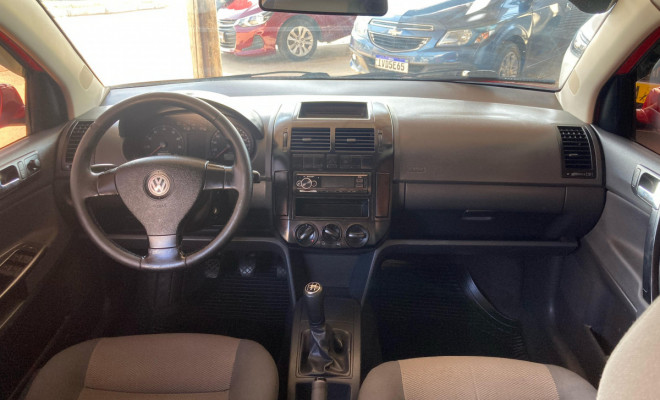 VW - VolksWagen Polo Sed. COMFORT. 1.6 Mi Tot. Flex 8v 2007 Flex-4