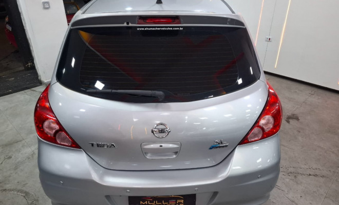 Nissan TIIDA SL 1.8 Flex 16V Aut. 2013 + Teto + Couro-23