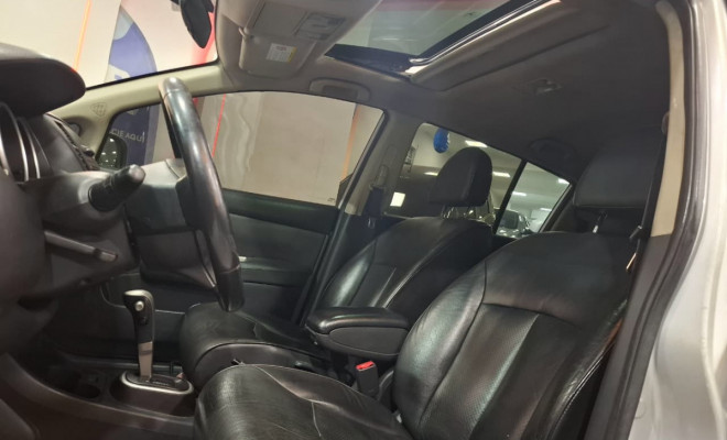 Nissan TIIDA SL 1.8 Flex 16V Aut. 2013 + Teto + Couro-9