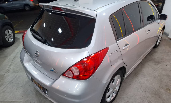 Nissan TIIDA SL 1.8 Flex 16V Aut. 2013 + Teto + Couro-24