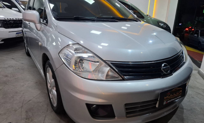 Nissan TIIDA SL 1.8 Flex 16V Aut. 2013 + Teto + Couro