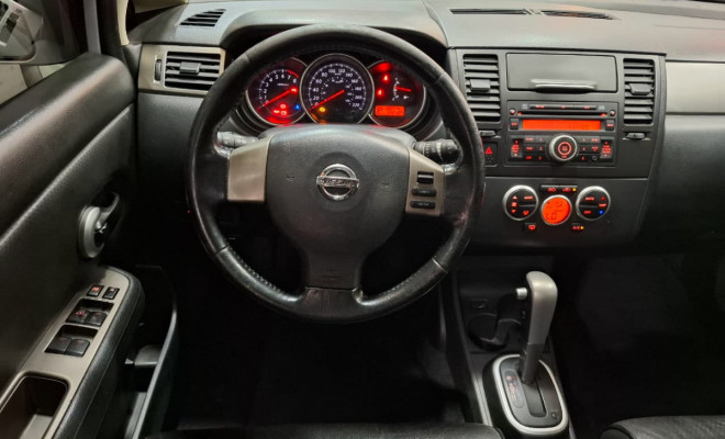 Nissan TIIDA SL 1.8 Flex 16V Aut. 2013 + Teto + Couro-16