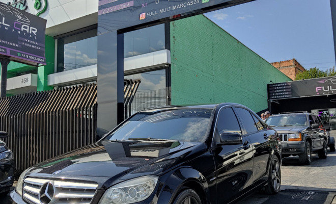 Mercedes-Benz C-180 CGI Classic 1.8 16V 156cv Aut. 2011 Gasolina