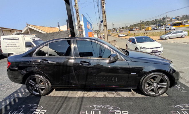 Mercedes-Benz C-180 CGI Classic 1.8 16V 156cv Aut. 2011 Gasolina-9