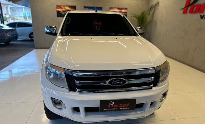 Ford Ranger XLT 2.5 16V 4x2 CD Flex 2013 Flex-1