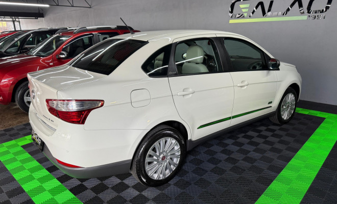 Fiat Grand Siena ESSEN.SUBLIME Dual. 1.6 Flex 2016 Flex-2