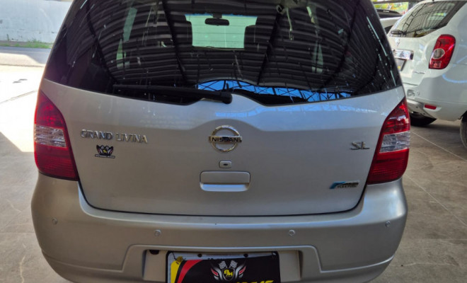 Nissan LIVINA GRAND SL 1.8 16V Flex Fuel Aut. 2012 Flex-6