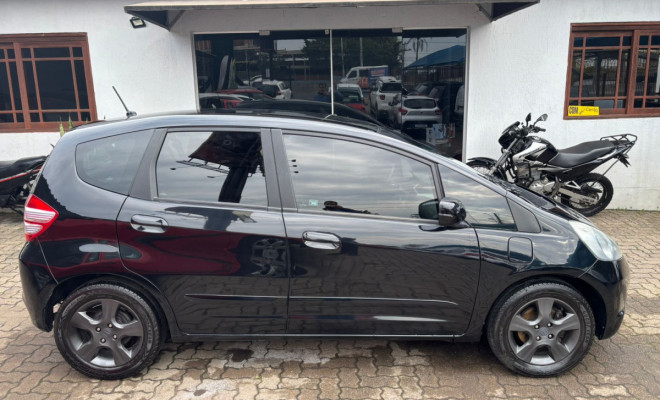 Honda Fit LX 1.4/ 1.4 Flex 8V/16V 5p Mec. 2010 Flex-5