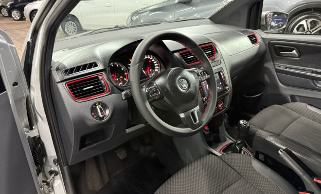 VW - VolksWagen Fox Rock in Rio 1.6 Mi Total Flex 8V 5p 2014 Flex-6