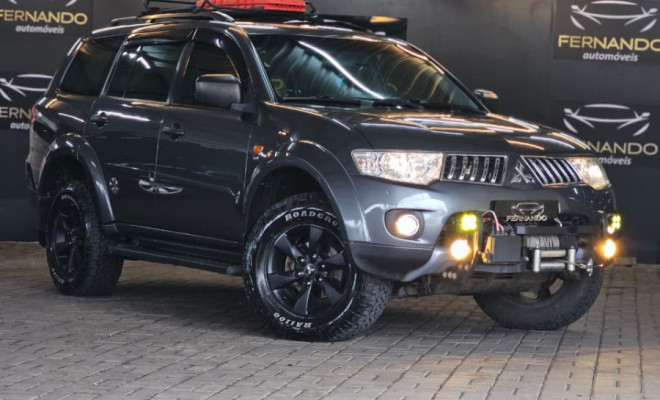 Mitsubishi Pajero DAKAR 3.2 4x4 T.I. Dies. 5p Aut. 2013 Diesel-10