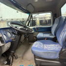 VOLKSWAGEN 13-180 E Constellation 3-Eixos 2p (die.) 2010 Diesel-7