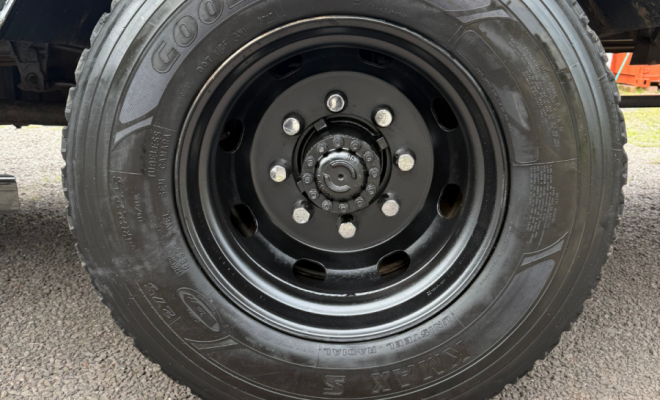 VOLKSWAGEN 13-180 E Constellation 3-Eixos 2p (die.) 2010 Diesel-19