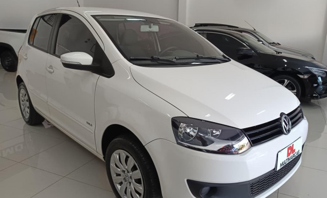 VW - VolksWagen Fox 1.0 Mi Total Flex 8V 5p 2014 Flex-8