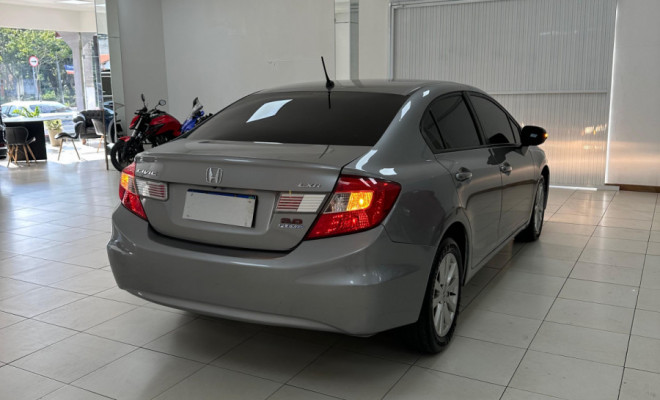 Honda Civic Sedan LXR 2.0 Flexone 16V Aut. 4p 2014 Flex-14