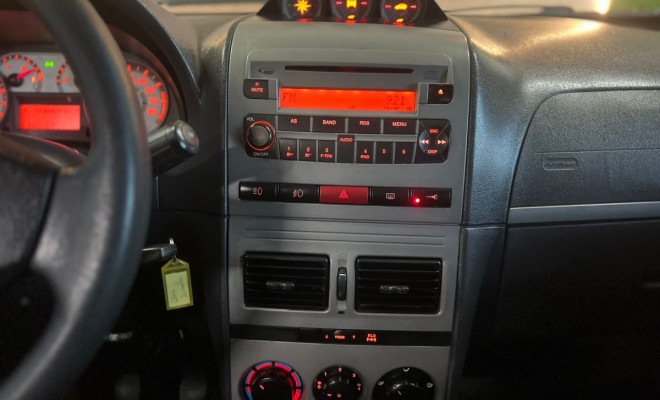 Fiat Idea Advent./ Adv.LOCKER 1.8 mpi Flex 5p 2008 Flex-8