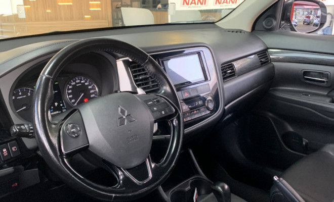 Mitsubishi OUTLANDER 3.0/ GT 3.0 V6 Aut. 2016 Flex-6
