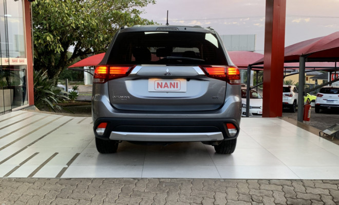 Mitsubishi OUTLANDER 3.0/ GT 3.0 V6 Aut. 2016 Flex-3