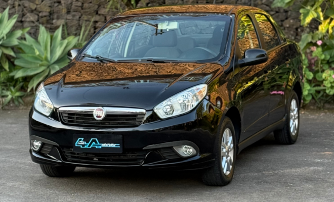 Fiat Grand Siena ATTRAC. 1.4 EVO F.Flex 8V 2013 Flex