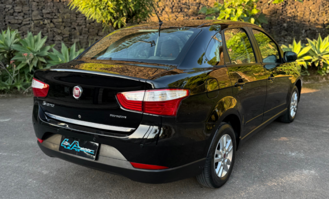 Fiat Grand Siena ATTRAC. 1.4 EVO F.Flex 8V 2013 Flex-12