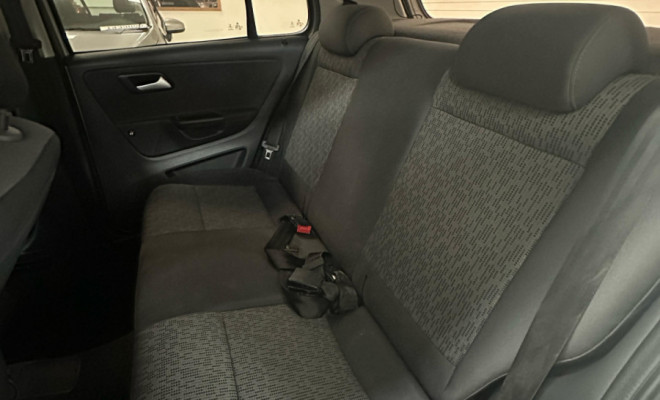 VW - VolksWagen Fox 1.0 Mi Total Flex 8V 5p 2014 Flex-5