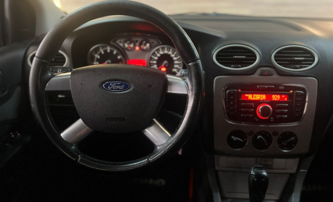 Ford Focus 2.0 16V/SE/SE Plus Flex 5p Aut. 2011 Flex-6
