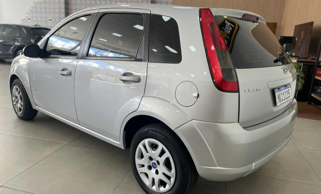 Ford Fiesta SE 1.6 8V Flex 5p 2014 Flex-1