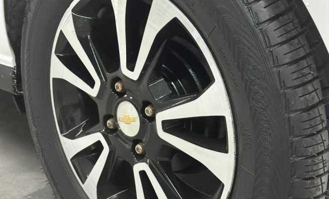 GM - Chevrolet ONIX HATCH LTZ 1.4 8V FlexPower 5p Aut. 2015 Flex-11