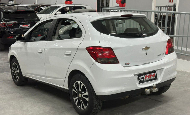 GM - Chevrolet ONIX HATCH LTZ 1.4 8V FlexPower 5p Aut. 2015 Flex-0