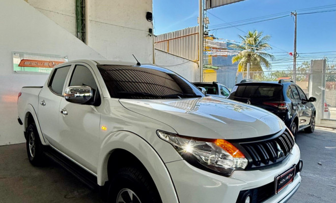 Mitsubishi L200 Triton Sport GLS 2.4 CD Diesel Aut. 2021 Diesel-1