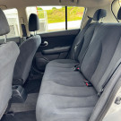 TIIDA S 1.8 Mec. 2012 - O hatch espaçoso que oferece conforto e praticidade no dia a dia!