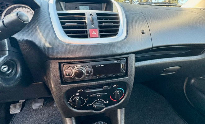 Peugeot HOGGAR Allure 1.4 Flex 8V 2p 2014 Flex-9