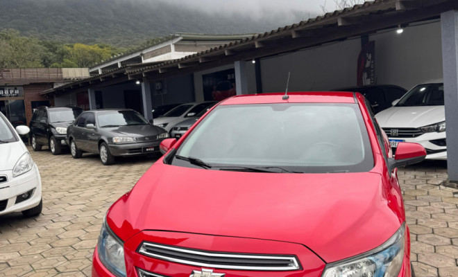 GM - Chevrolet PRISMA Sed. LT 1.4 8V FlexPower 4p Aut. 2014 Flex-1