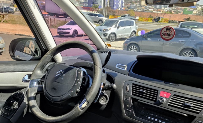 Citroën Grand C4 Picasso 2.0 16V 143cv Aut 2011 Gasolina-5