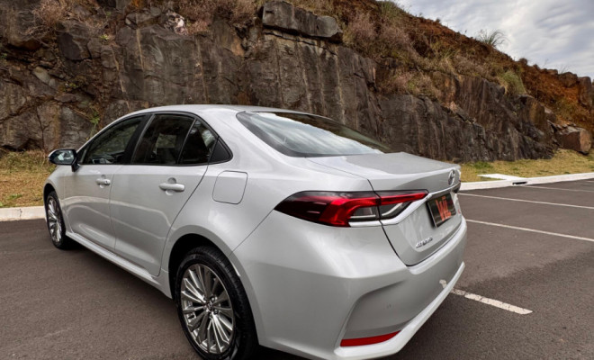 Toyota Corolla XEi 2.0 Flex 16V Aut. 2024 Flex-17