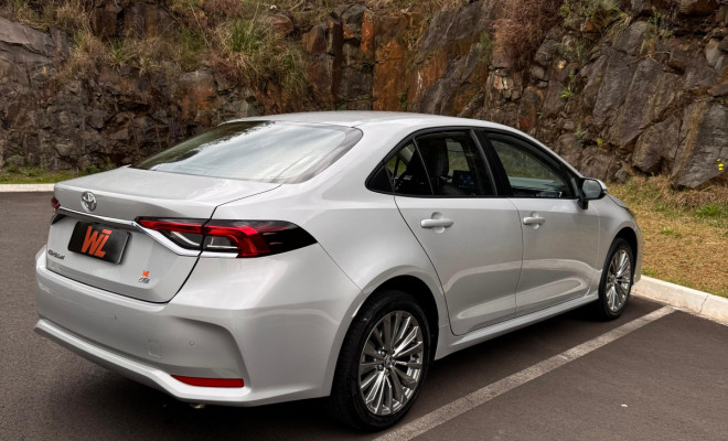 Toyota Corolla XEi 2.0 Flex 16V Aut. 2024 Flex-19