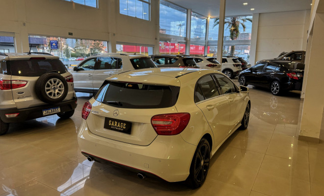 Mercedes-Benz A 200 1.6 TURBO 2015 Gasolina-1
