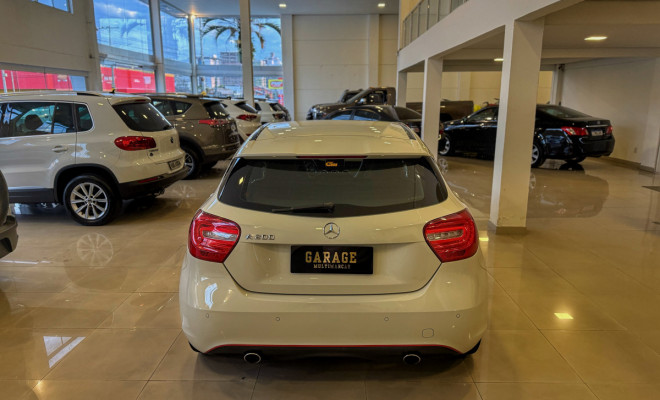 Mercedes-Benz A 200 1.6 TURBO 2015 Gasolina-2