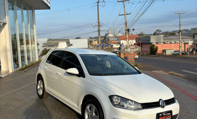 VW - VolksWagen Golf Comfortline 1.6 MSI Total Flex Aut. 2016 Flex-0