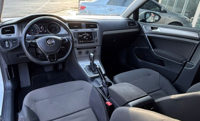 VW - VolksWagen Golf Comfortline 1.6 MSI Total Flex Aut. 2016 Flex-8