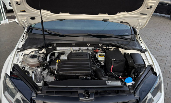 VW - VolksWagen Golf Comfortline 1.6 MSI Total Flex Aut. 2016 Flex-11